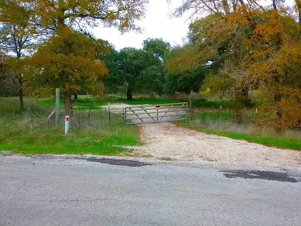 135 Powell Road, Smithville