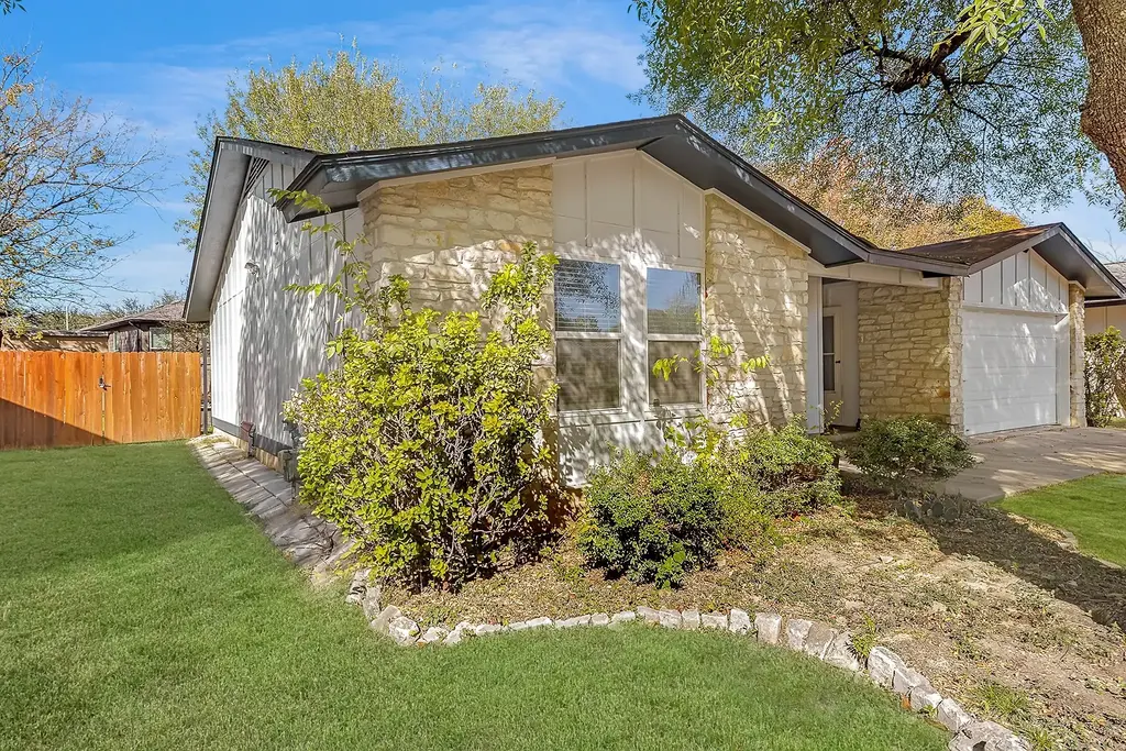 7514 Uray Drive, Austin