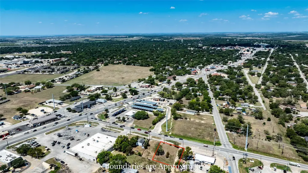 300 Blackjack Street, Lockhart