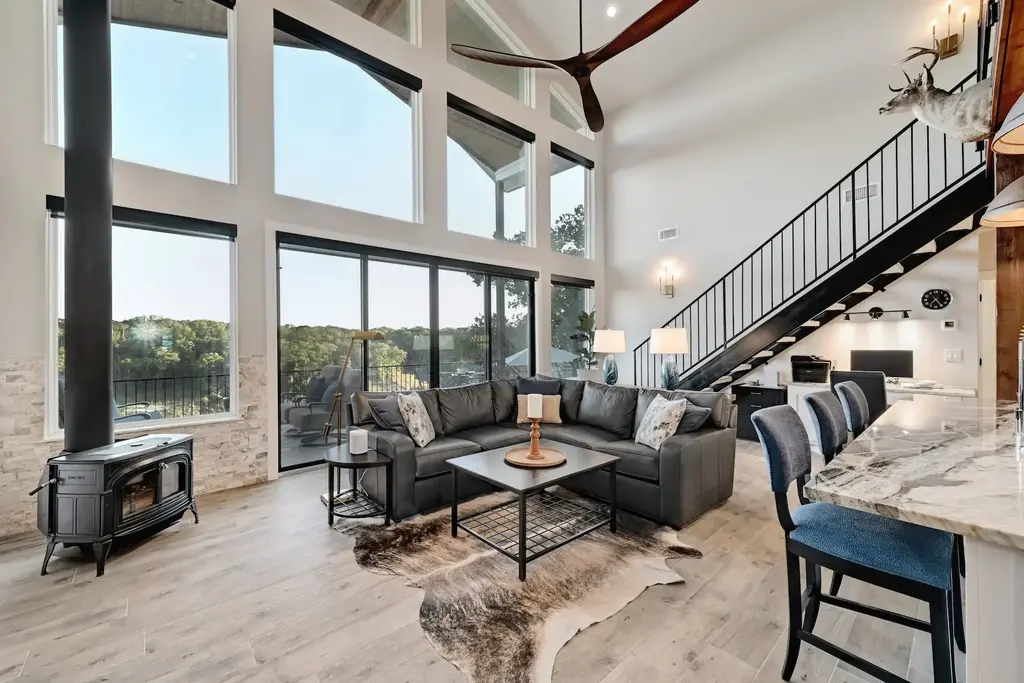 26815 Blue Cove Road, Marble Falls