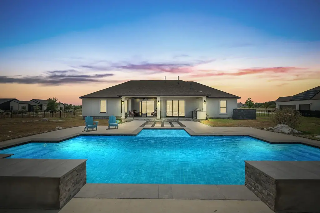 104 Rolling Hills Court, Spicewood