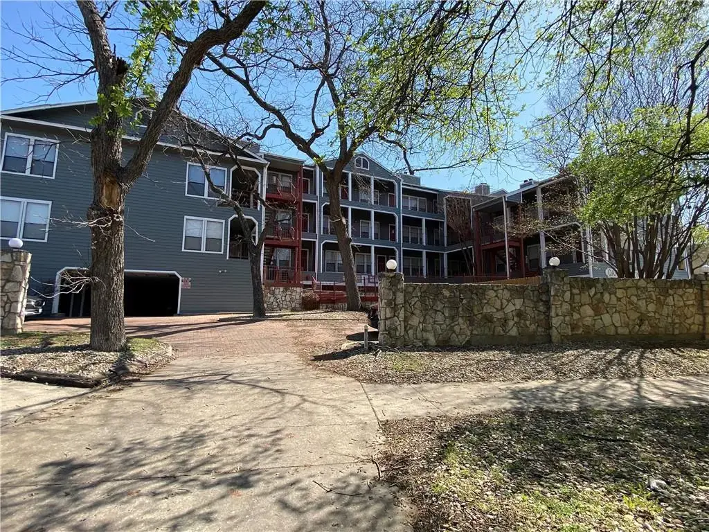 2901 San Jacinto Boulevard 305, Austin