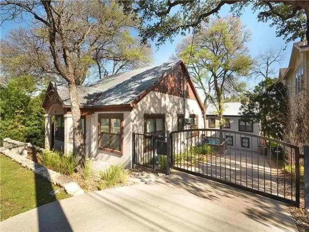 802 E Dean Keeton Street B, Austin