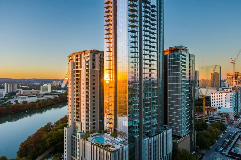 44 East Avenue 2508, Austin