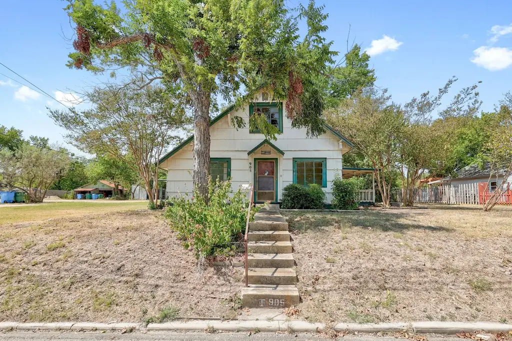 905 Kimbro Street, Taylor