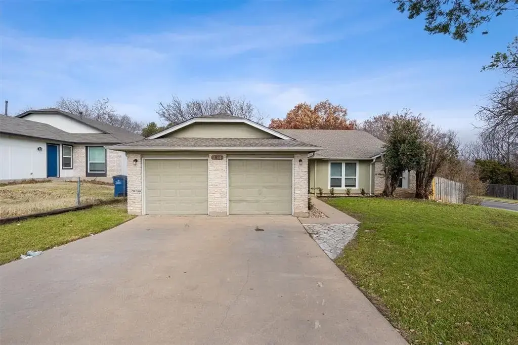 1900 Gracy Farms Lane B, Austin