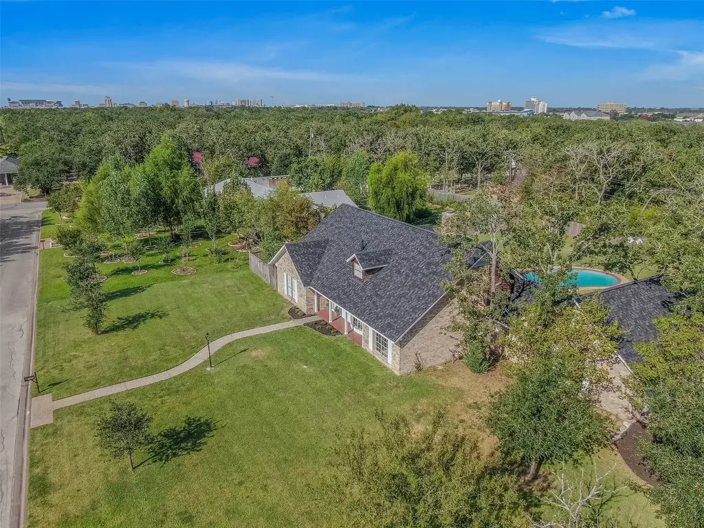 1403 Post Oak Circle, College Station