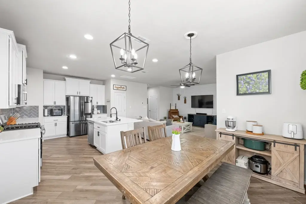187 Buttonwood Drive, Buda