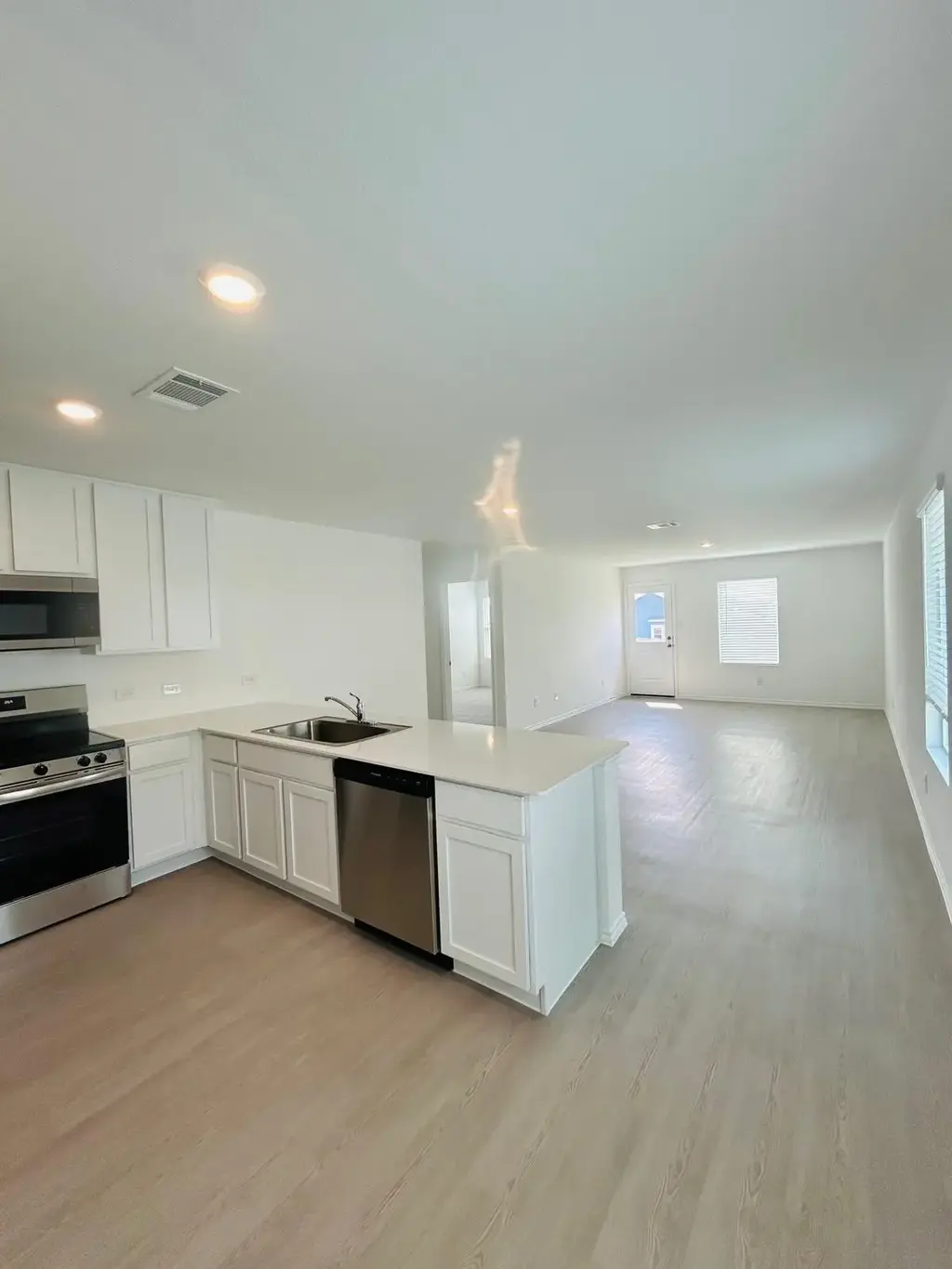 521 Cattle Queen Road, Jarrell