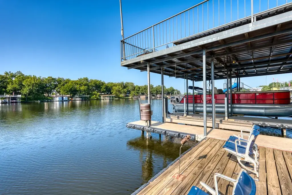 2000 Williams Lakeshore, Kingsland