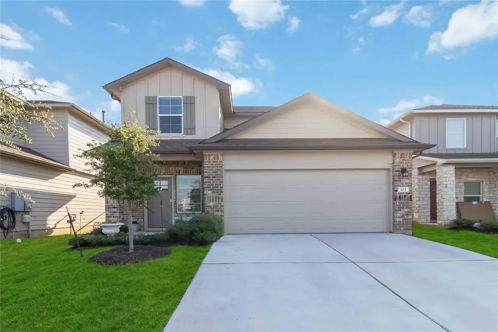 103 Mariners Landing, Bastrop