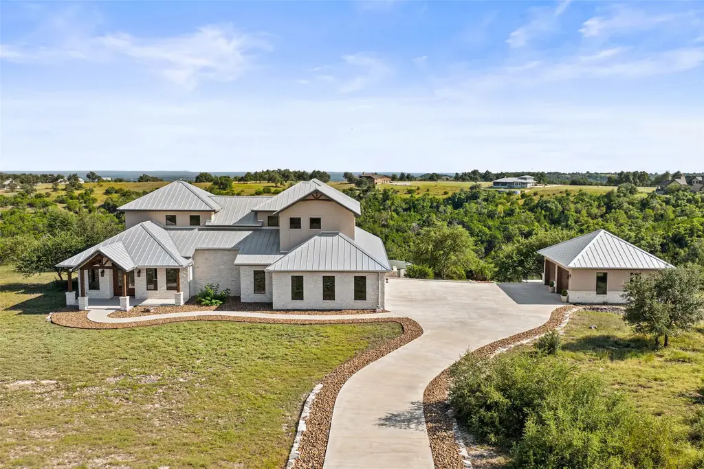 234 Elk Run Cove, Blanco
