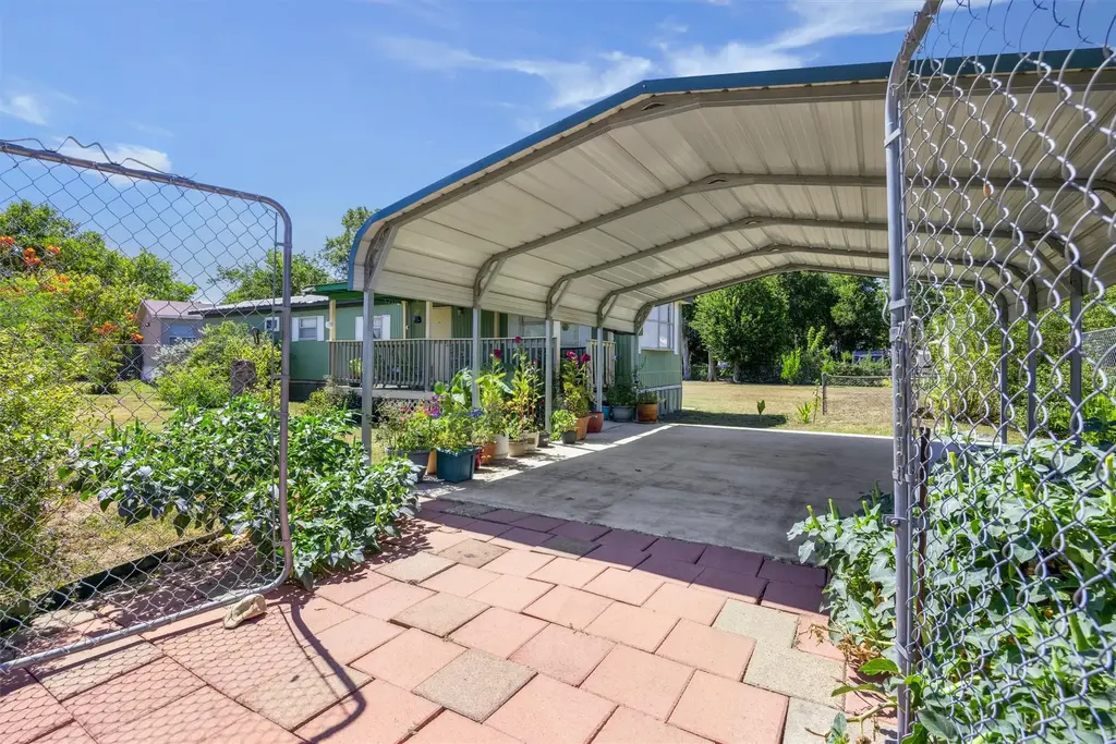 11103 Hialeah Street, Del Valle
