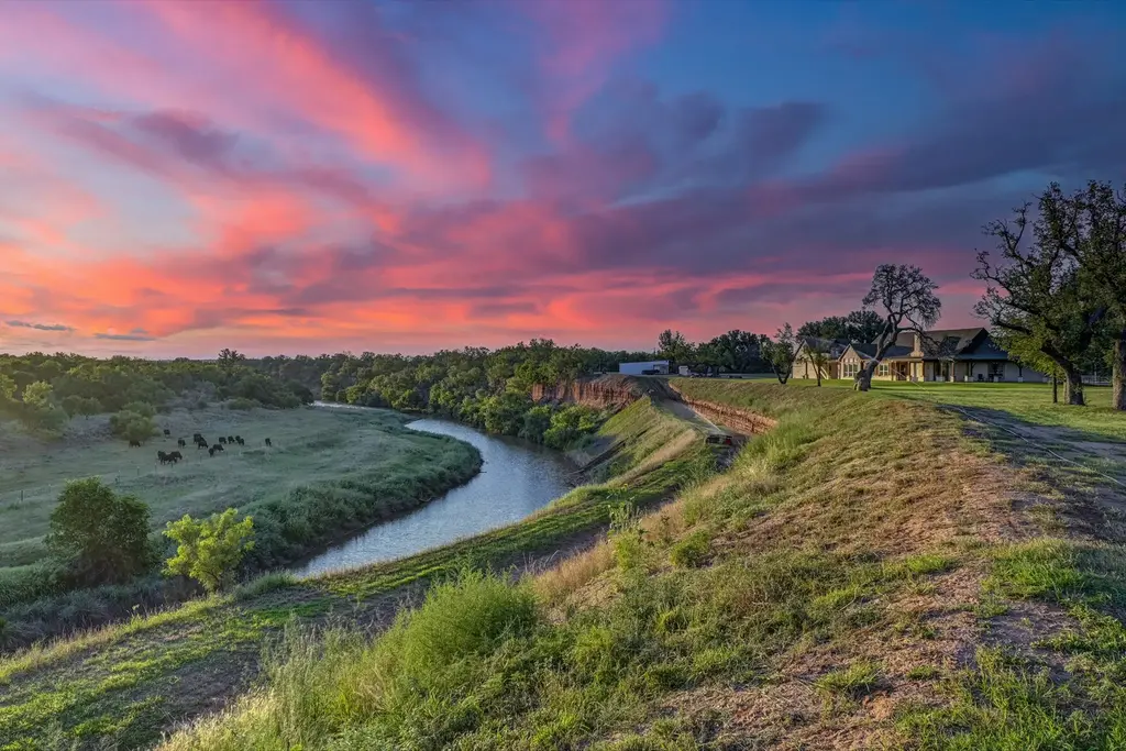 18601 County Road 214, Brownwood
