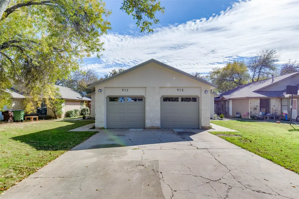 913 Chisholm Cove, Round Rock