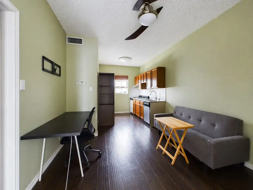 3206 King Street 205, Austin