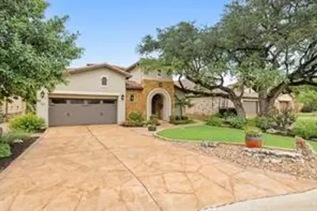 313 Grand Oaks Lane, Georgetown