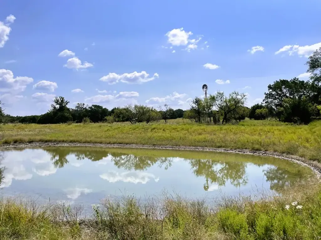 153 Live Oak Mott Drive, Goldthwaite