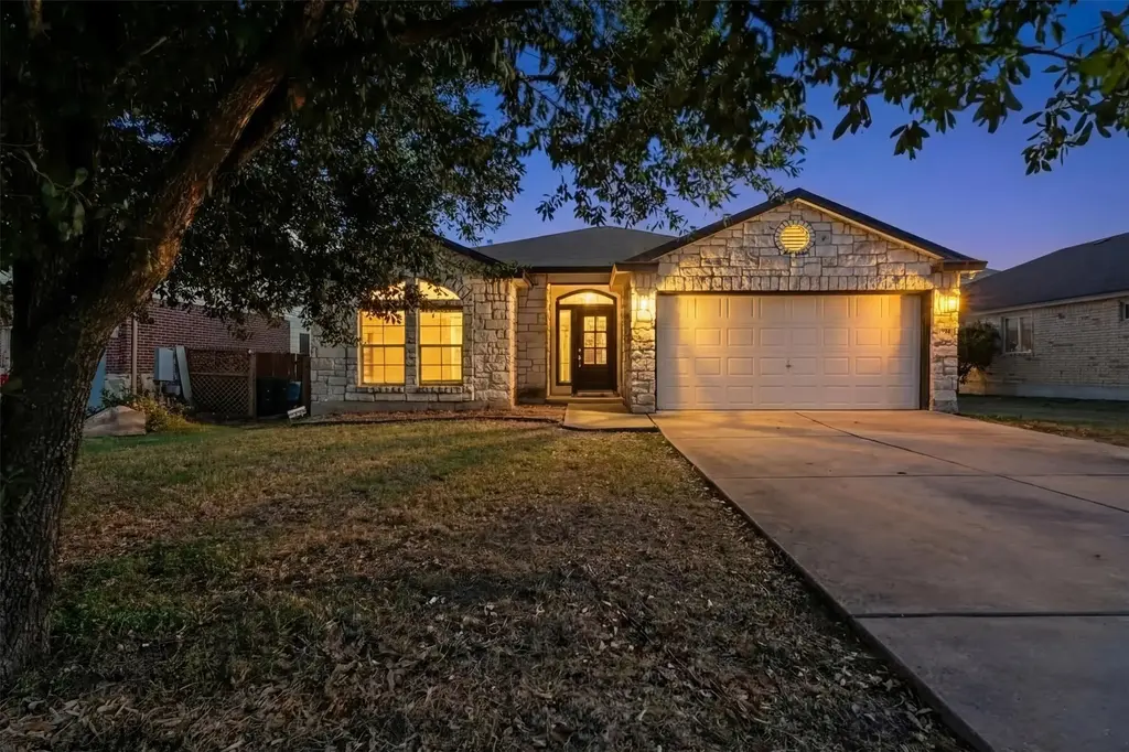 394 Verano Circle, Kyle