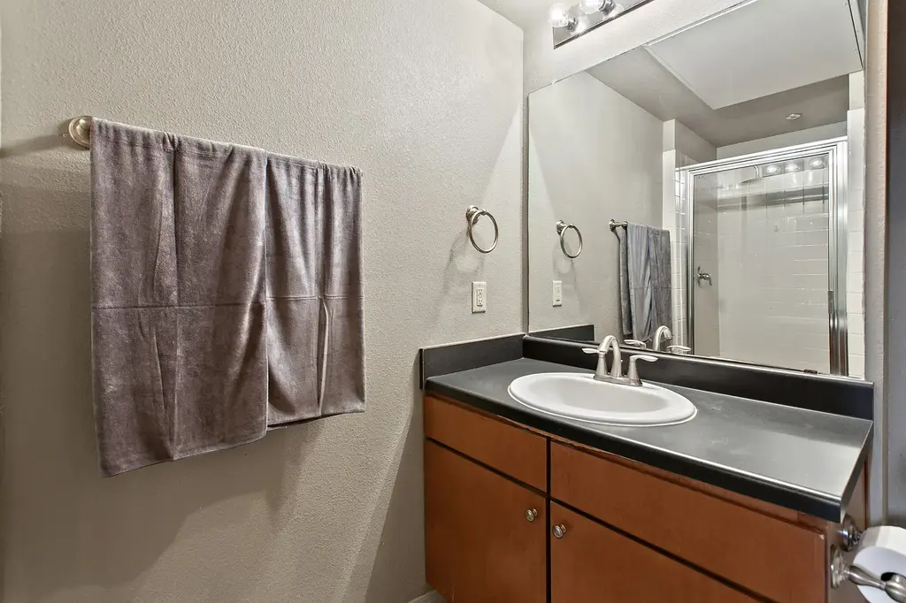 2515 Pearl 102, Austin