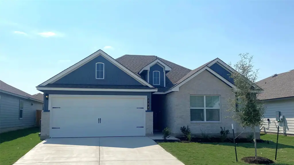104 Little Green Trail, Jarrell