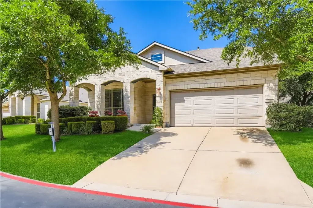 65 White Magnolia Circle, Lakeway