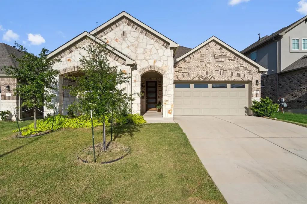 416 Deerpath Street, Leander