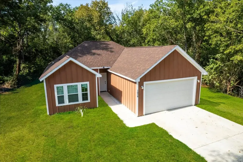 1624 E Collin Street, Corsicana