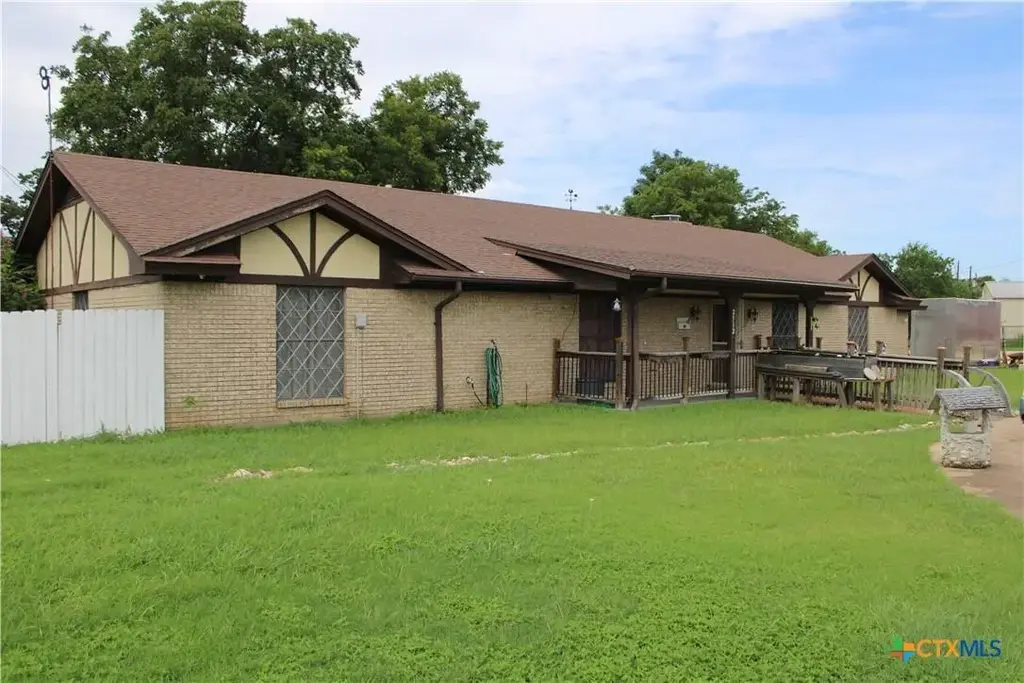 2512 S State Highway 36, Gatesville