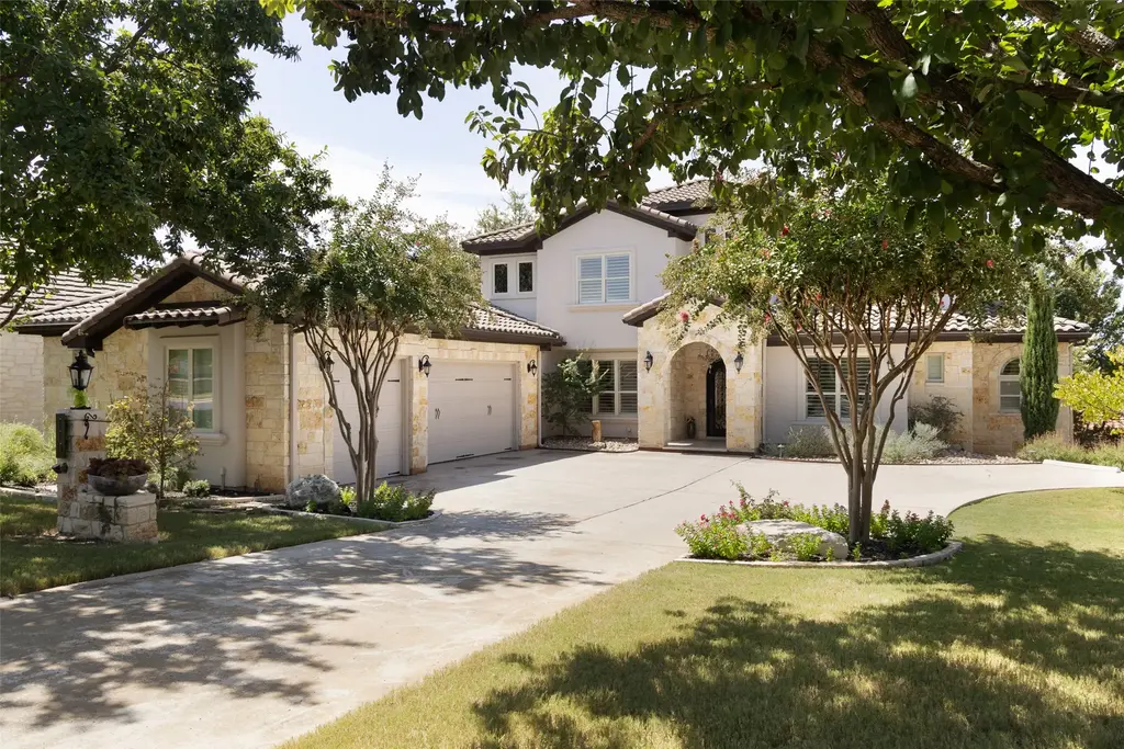 110 Golden Bear Drive, Austin