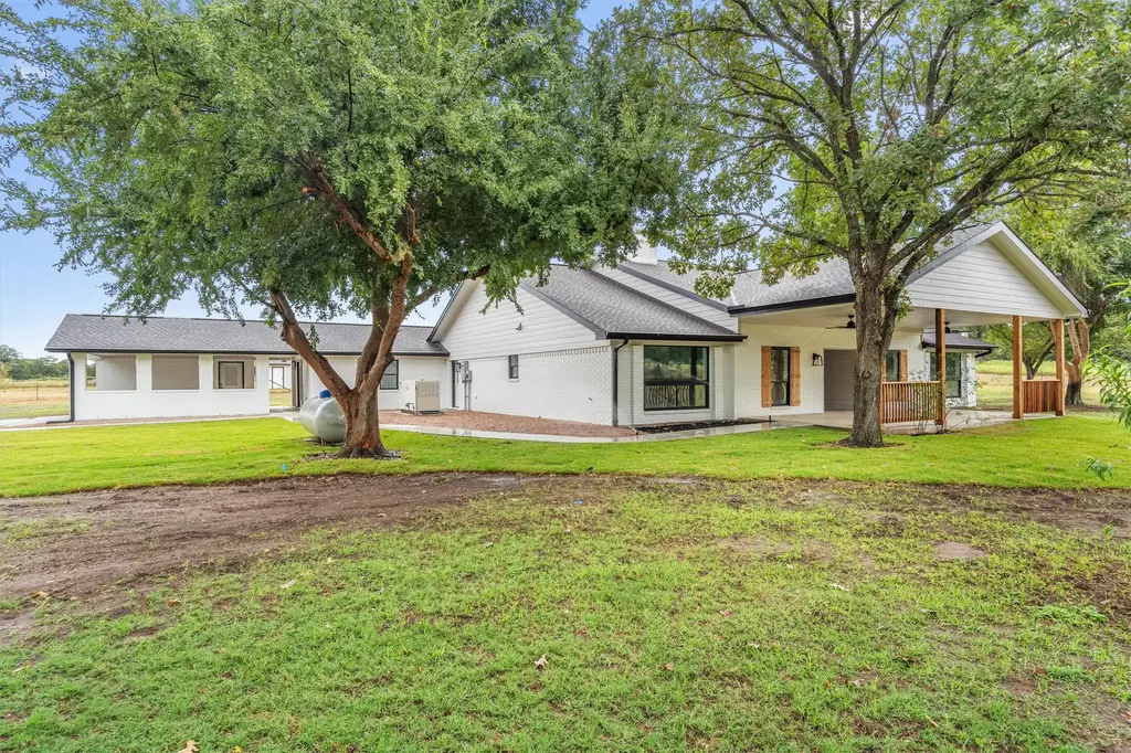 1037 Western Hills Road, Rockdale
