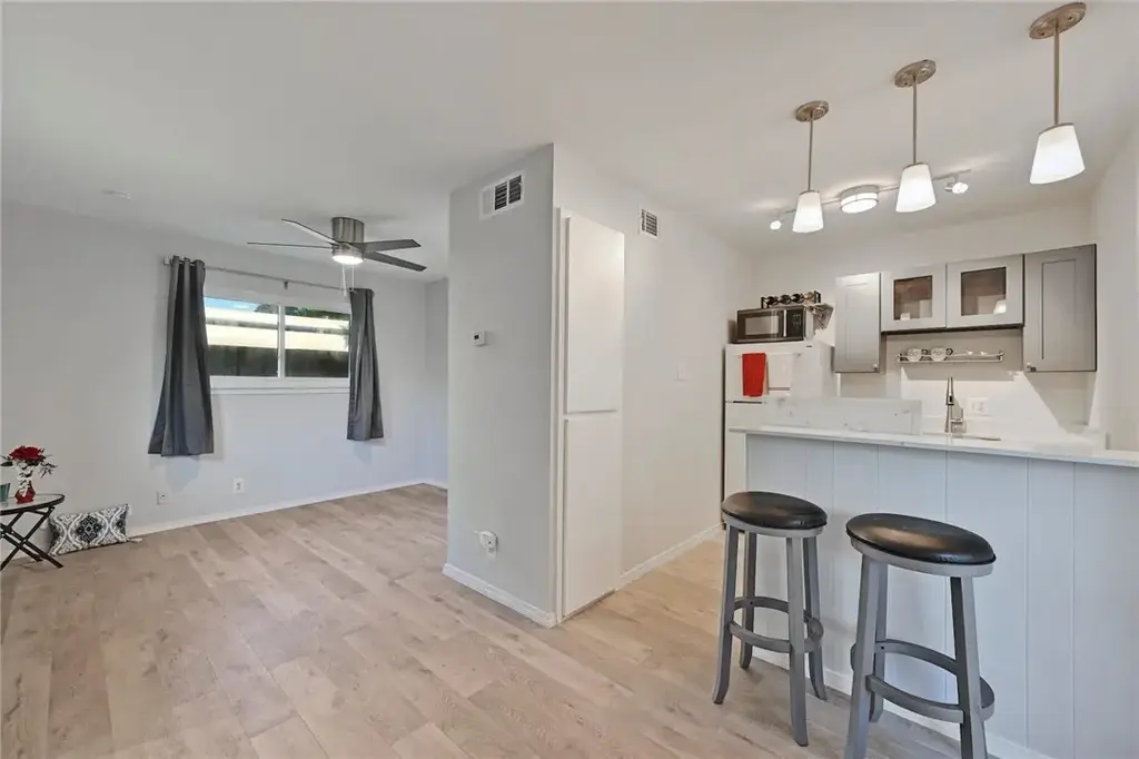 1111 W 10th Street 204, Austin