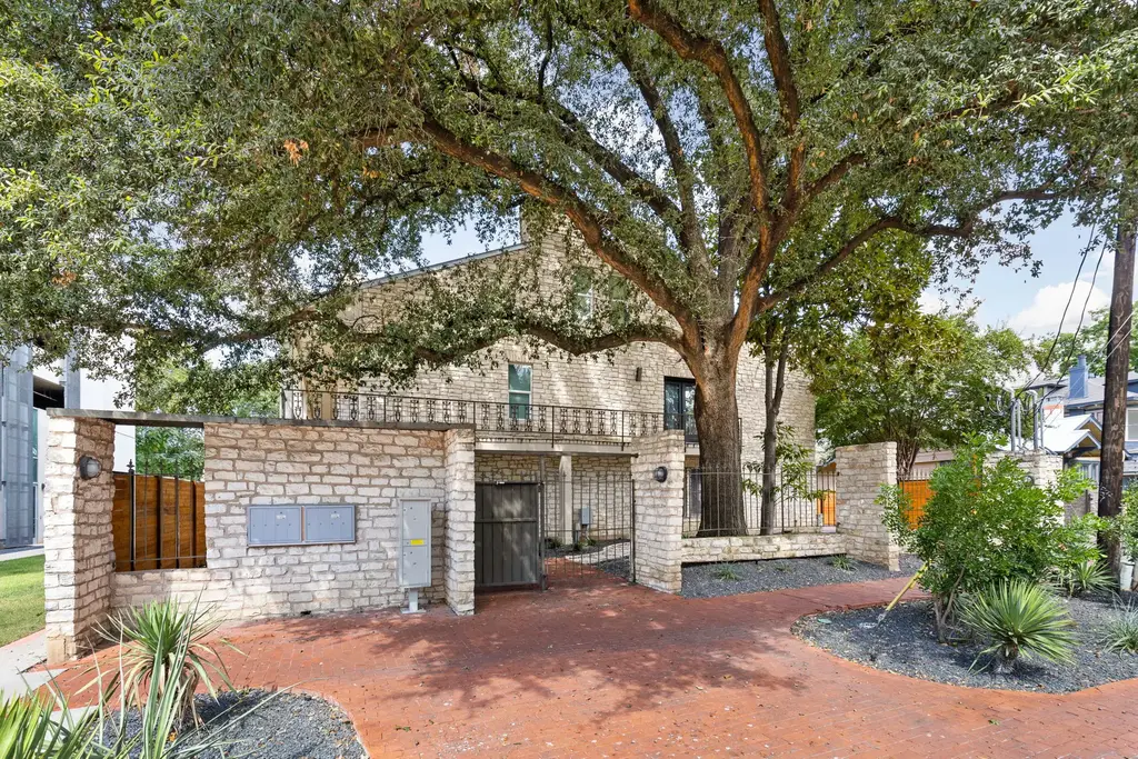 706 West Avenue C, Austin