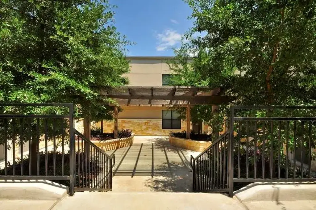 711 W 32nd Street 104, Austin
