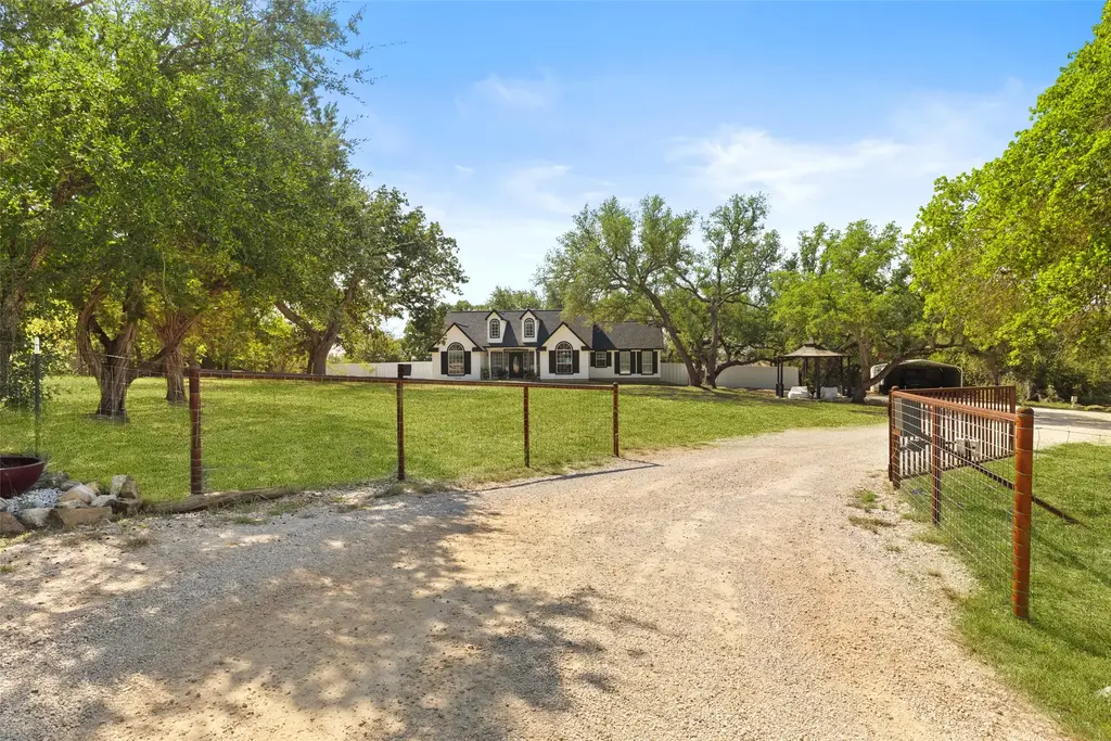 280 Stonegate Drive, Johnson City