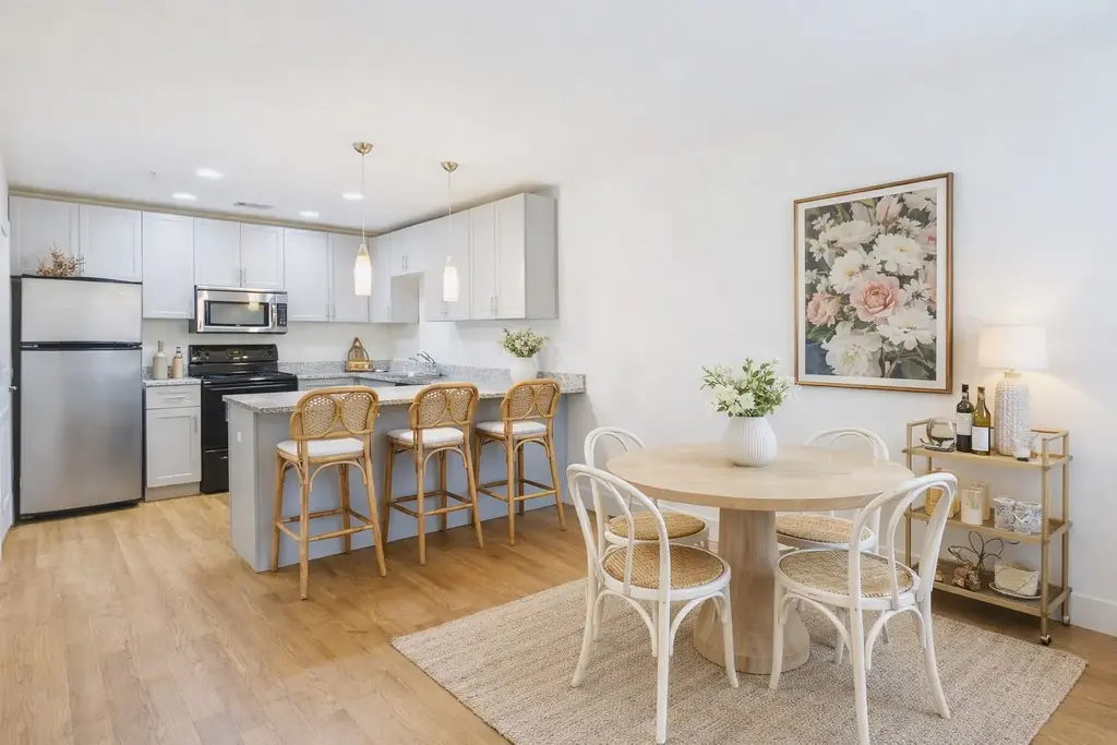 711 W 32nd Street 116, Austin