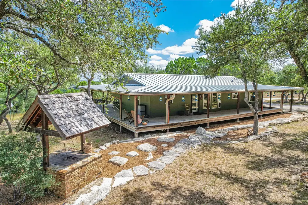 900 Longhorn Trail, Wimberley