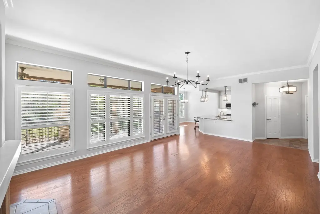 300 San Gabriel Village Boulevard 410, Georgetown
