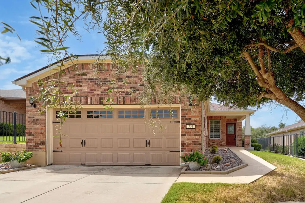 309 Kickapoo Creek Lane, Georgetown