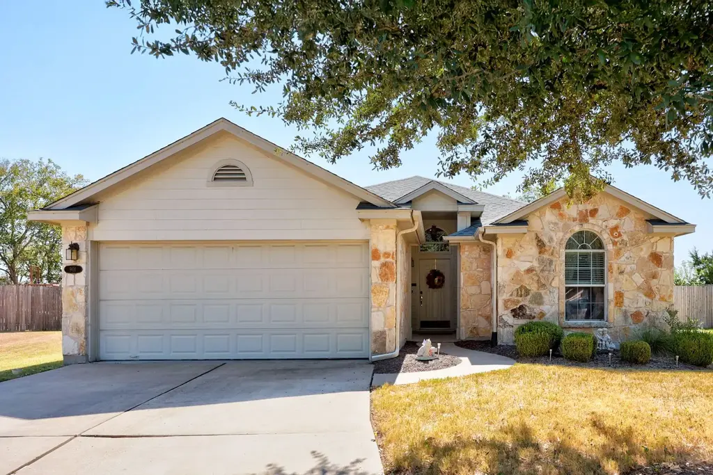 901 Kenneys Way, Round Rock