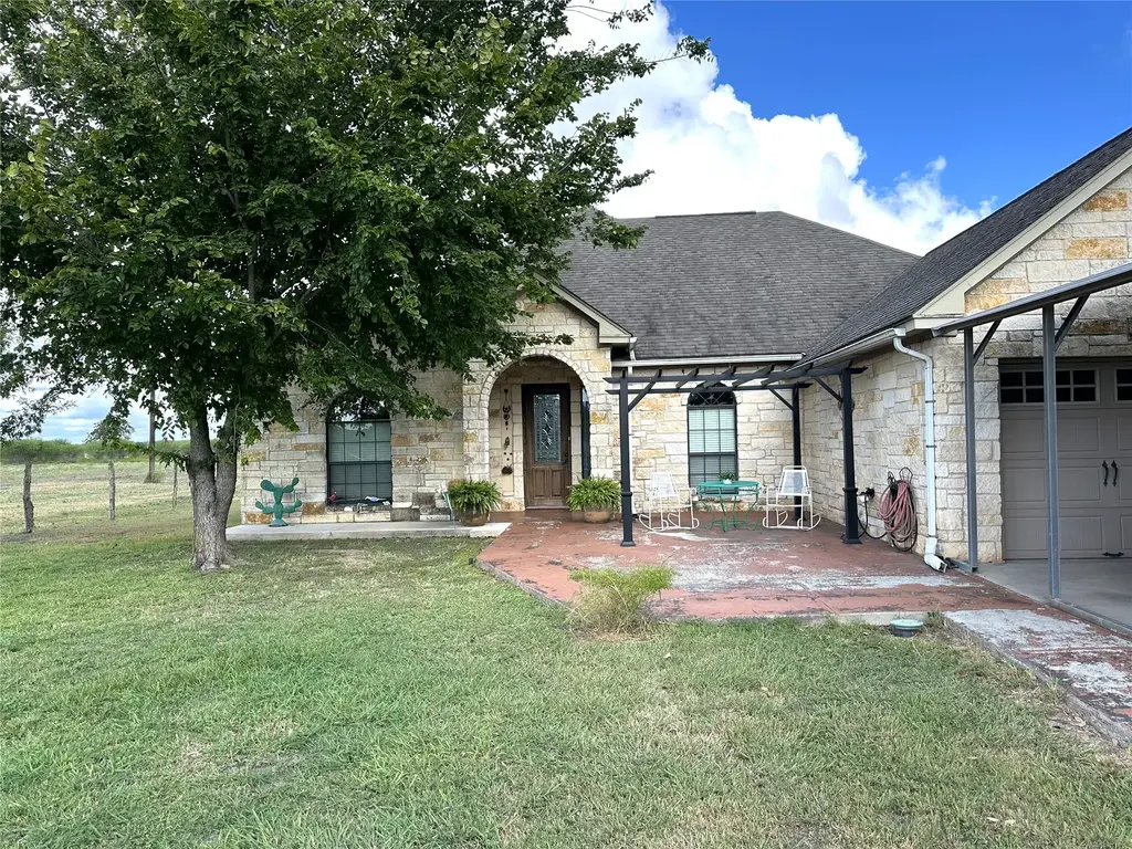 420 Farm To Market 609, La Grange