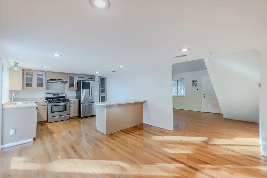 8203 Beaver Brook Lane, Austin