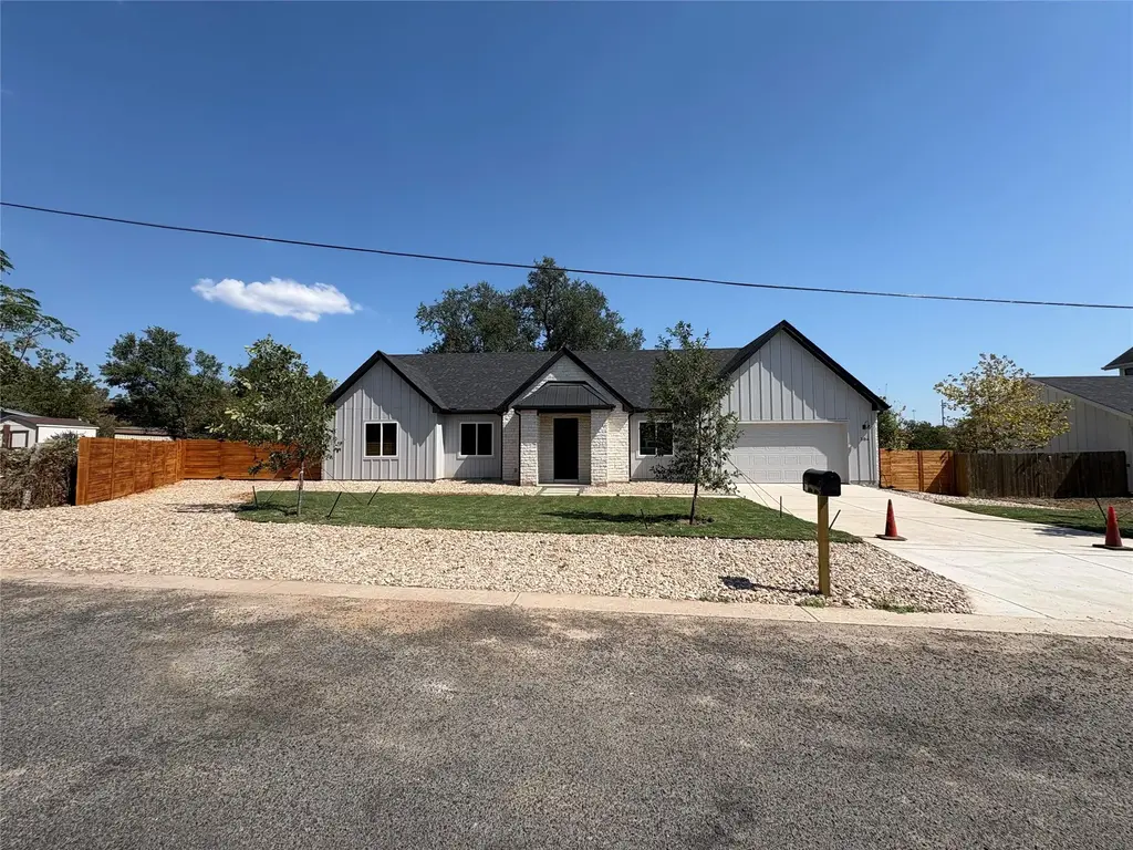304 W Allen Street, Kyle
