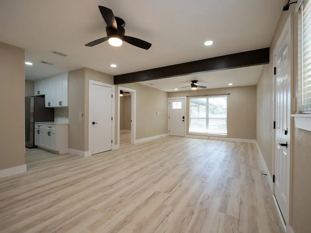 8314 Bowling Green Drive B, Austin