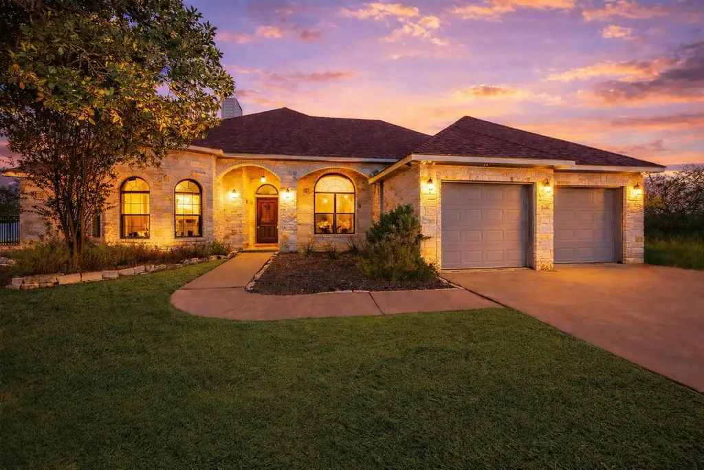 127 Eleanor Lane, Bastrop