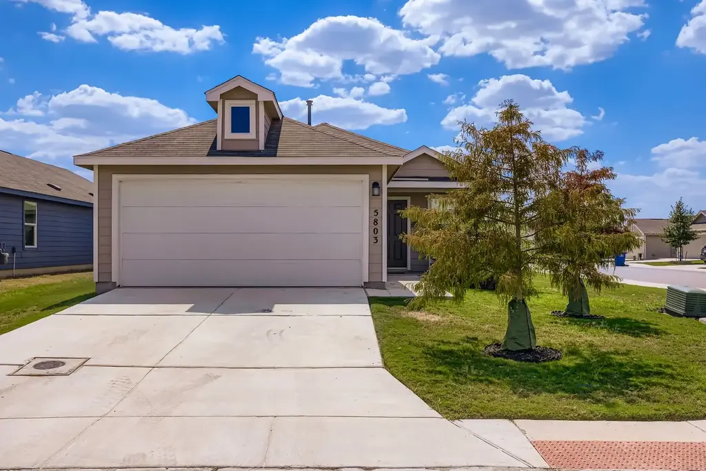5803 Antonio Place Place, Seguin