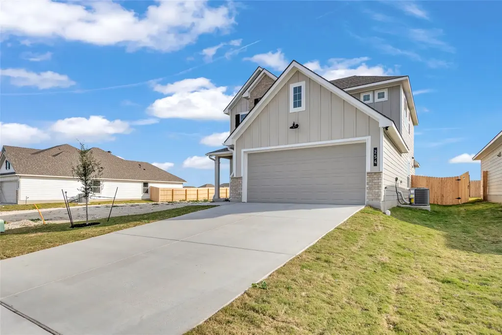 254 Boatright Boulevard, Jarrell
