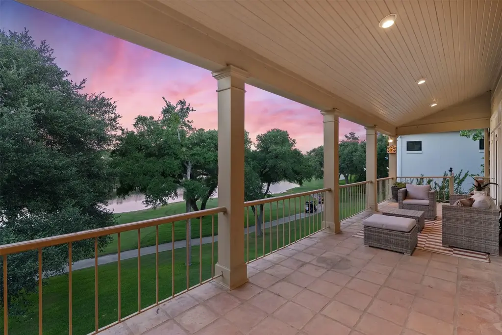 52 Club Estates Parkway, The Hills