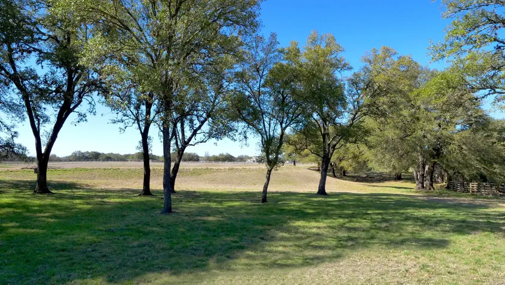 1115 County Road 414, Spicewood