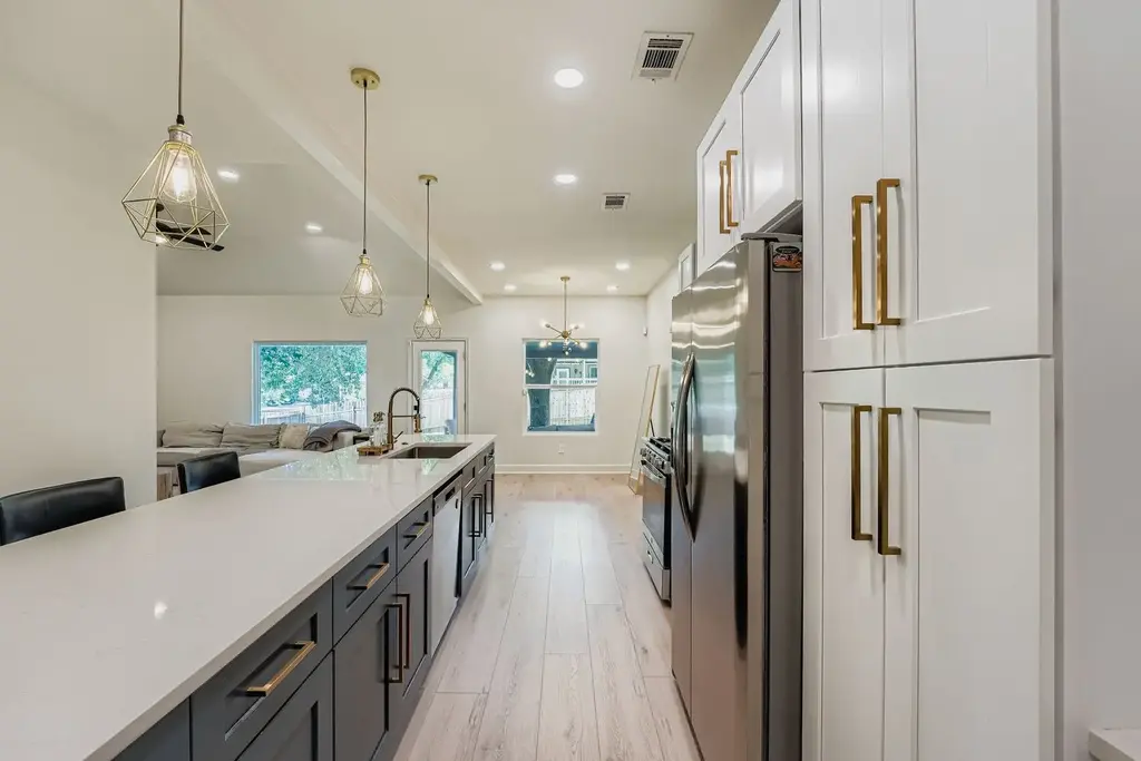 2019 Elder Way, Round Rock